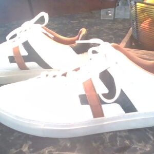 Allen Edmonds Court Shoes